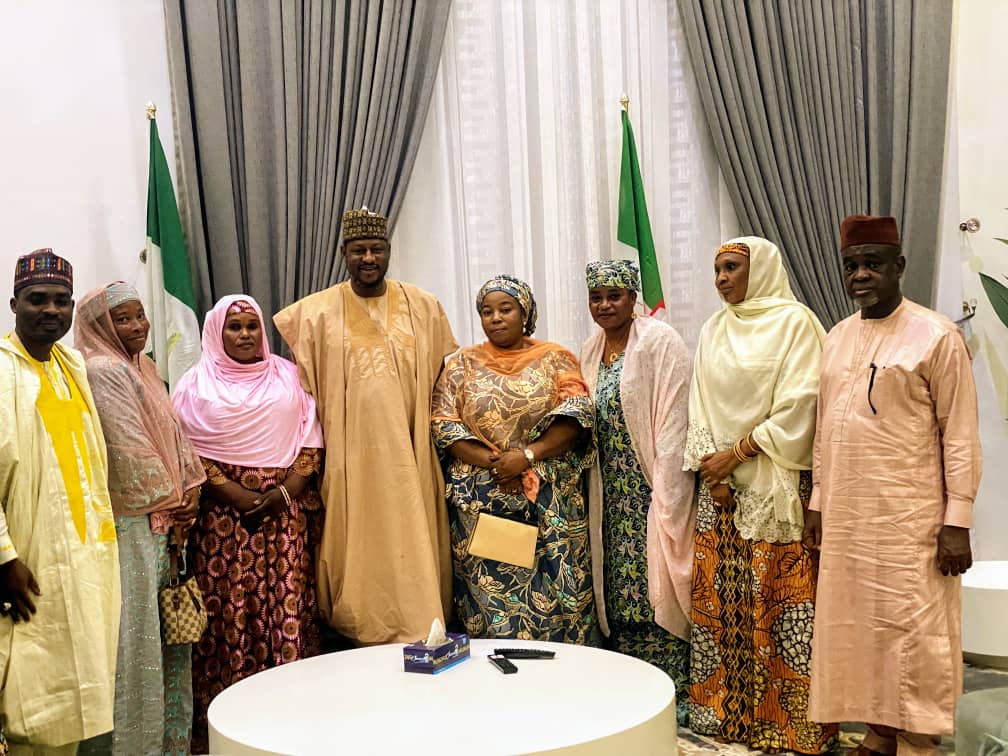 Shugabanin Mata Na Tafiyar Mustapha Inuwa Sun Sauya Sheka Zuwa APC, Sun Rungumi Tazarcen Radda a 2027