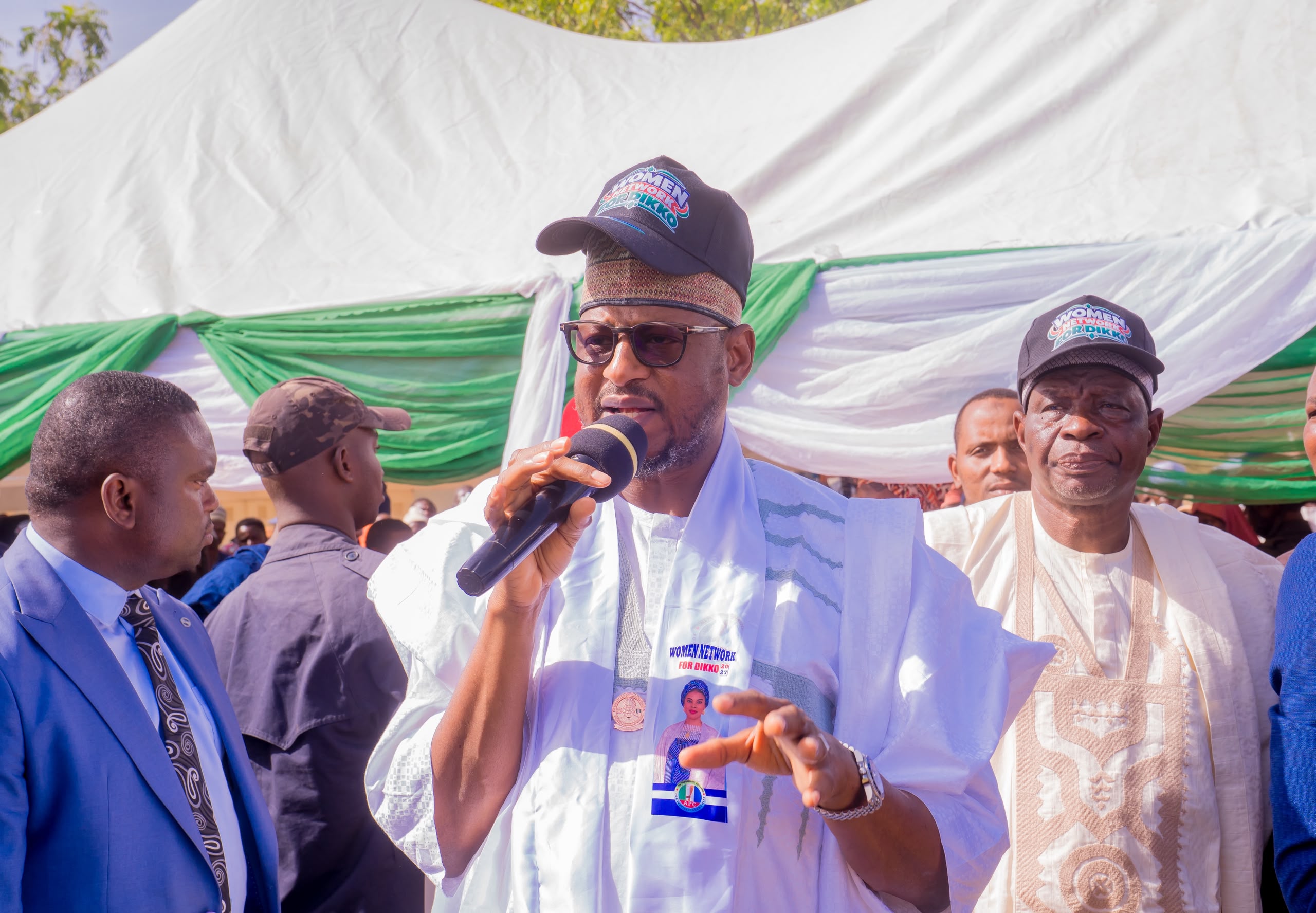 Gov. Radda Pledges Hospital, Streetlights, Road Improvements for Yar’Barza Community
