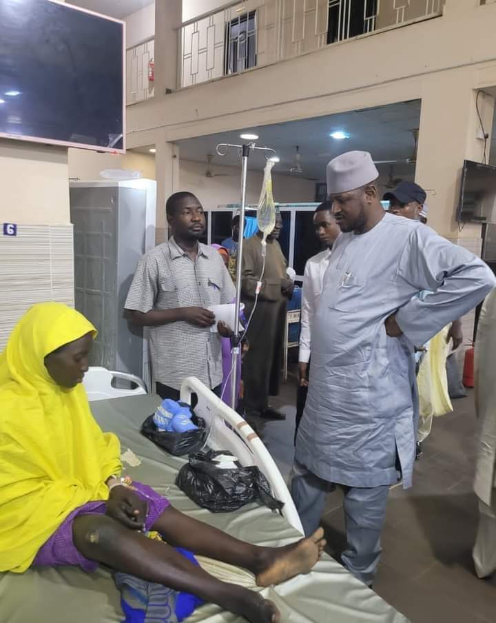 Zainab Abubakar, a woman abandoned by her husband with four children, receives support from the community.
